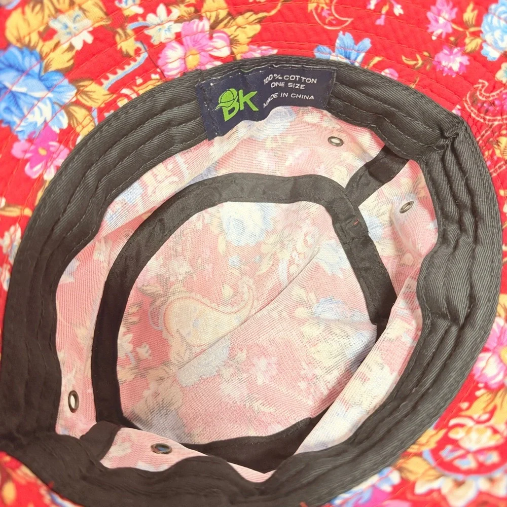 BK Red Floral Paisley Bucket Hat One Size – 100% Cotton Bandana Print NWOT